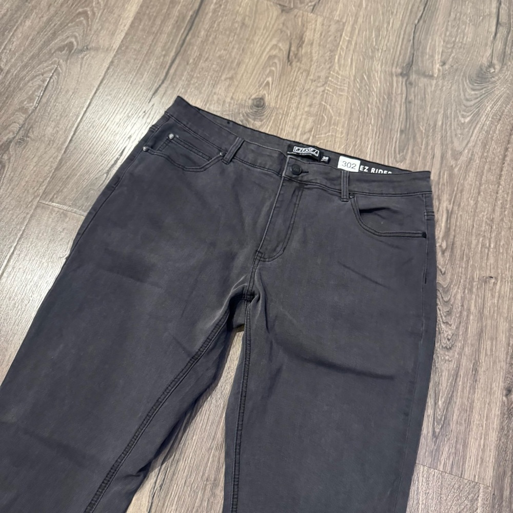 Ezekiel Men's Dark Gray Bootcut Jeans size 36 EZ Rider 302 - Picture 3 of 6